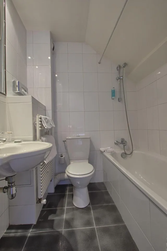 غرفة ثلاثية، TIMHOTEL PARIS GARE DE LYON 10/10