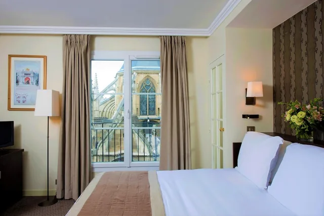 غرفة بسرير كوين، Hotel Henri Iv Rive Gauche 1/6