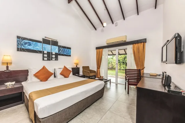 Room, King Bed, River View, Amethyst Resort Passikudah 1/6