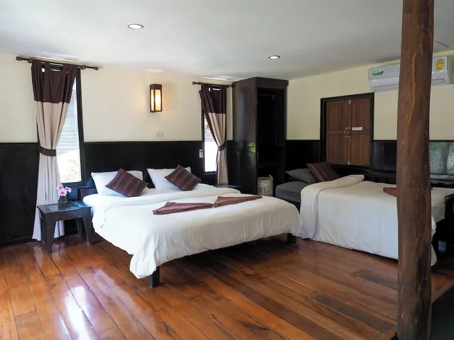 غرفة ديلوكس ثلاثية بسرير كوين وسرير فردي، Mook Lanta Boutique Resort Spa 3/4