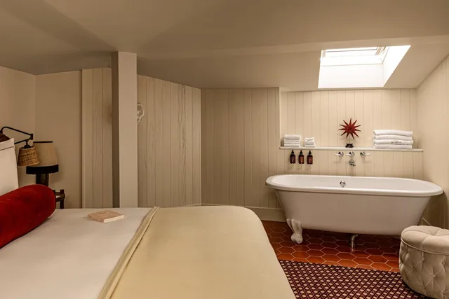 جناح جونيور عائلي، Chateau des Fleurs - Paris Champs Elysees 2/4