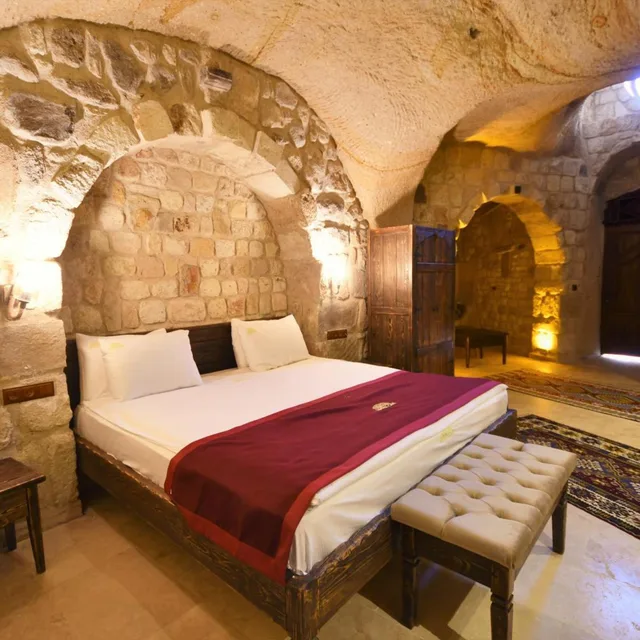 غرفة ديلوكس ثلاثية، Under Cave Hotel 1/7