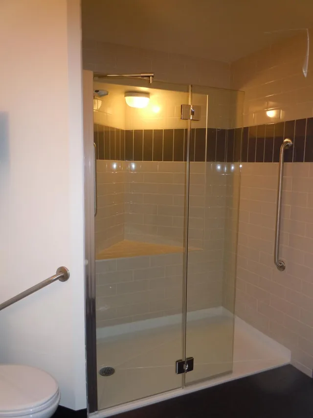 غرفة قياسية بسرير كوين، L Auberge Du Lac St Pierre 10/10