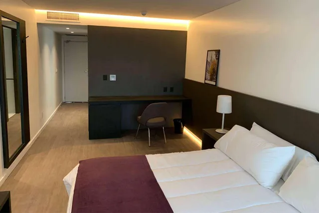 Room, King Bed, City View, Dazzler by Wyndham La Plata 3/6