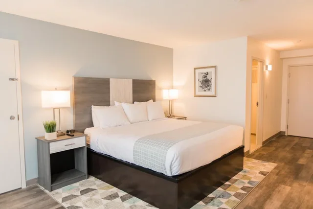 غرفة قياسية بسرير كينج، Sea Crest Beach Resort 2/2