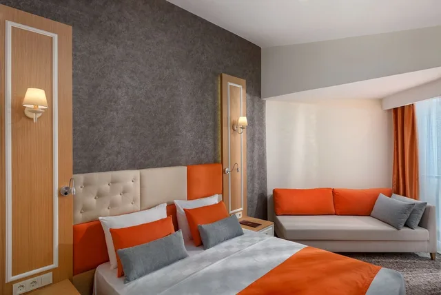 غرفة كومفورت بإطلالة على الحديقة، Golden Orange Hotel 2/4