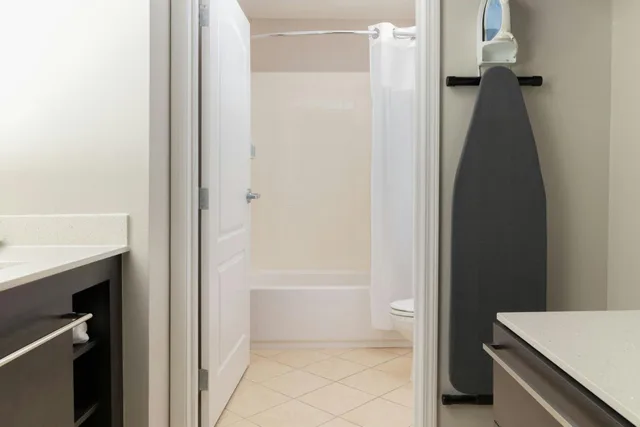 استوديو بسرير كينج مع أريكة، Residence Inn by Marriott Dayton Vandalia 6/8