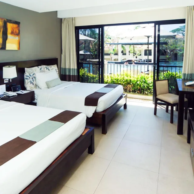 Premier, Pool View, Fairways And Bluewater Newcoast Boracay 6/10