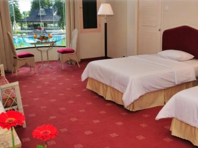 Super, Deluxe، Grand Mutiara Hotel 1/2