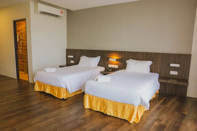 غرفة ديلوكس بسريرين منفصلين، Roxy Hotel Serian 2/10