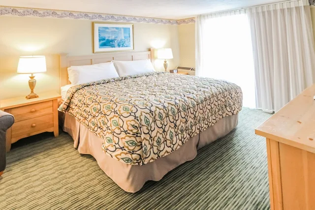 شقة بسرير كينج وسريرين منفصلين بغرفتي نوم مع أريكة، InnSeason Resorts Surfside 1/2