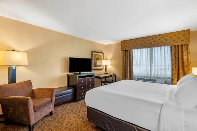 غرفة قياسية كبيرة بسرير كينج، Lloyd Hotel Astoria Bayfront, Ascend Hotel Collection, OR 4/8