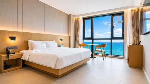 غرفة ديلوكس بسرير مزدوج بإطلالة على البحر، Hotel Laon 4/10