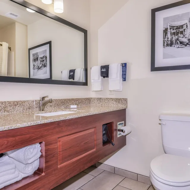 جناح بغرفة نوم واحدة، Cobblestone Hotel & Suites - Rhinelander 3/4