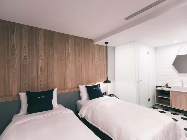 Room, Twin Beds, No Window، PAPOA HOTEL 1/1