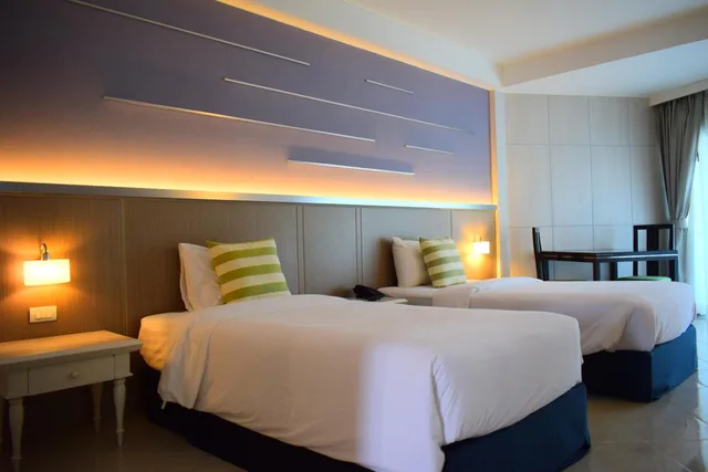 3 Bedrooms, Suite, Seapine Beach Golf and Resort Hua Hin 7/10