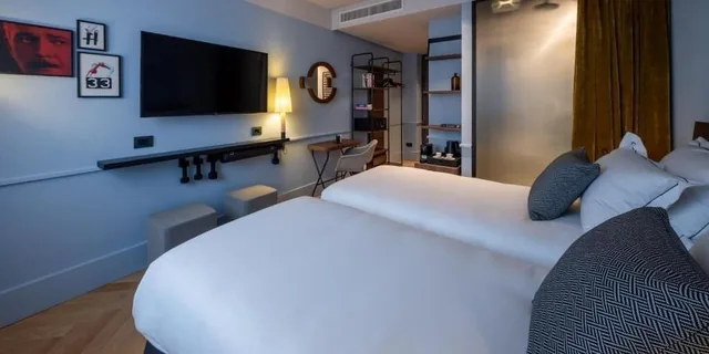Cozy, Twin Beds, Urban Hive Milano 1/4