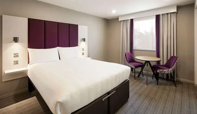 غرفة عائلية ثلاثية بسرير مزدوج وسرير فردي، PREMIER INN HASTINGS 1/1