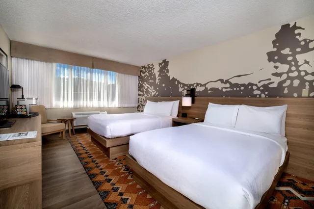 Tower, Standard, King Bed, Queen Bed, Partial Mountain View، Holiday Inn Estes Park 1/2