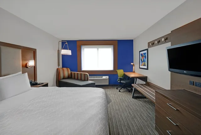 غرفة قياسية بسرير كينج، Holiday Inn Express Marshall 2/5