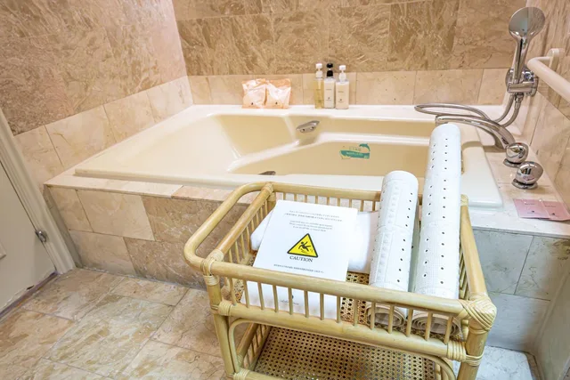 Senior, Suite, Twin Beds، Hotel Okura Tokyo Bay 4/4