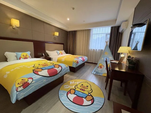 Smart, Family, 1 Double and 1 Single Bed، GreenTree Alliance Pudong New District Disneyland North Gate Hotel 1/1
