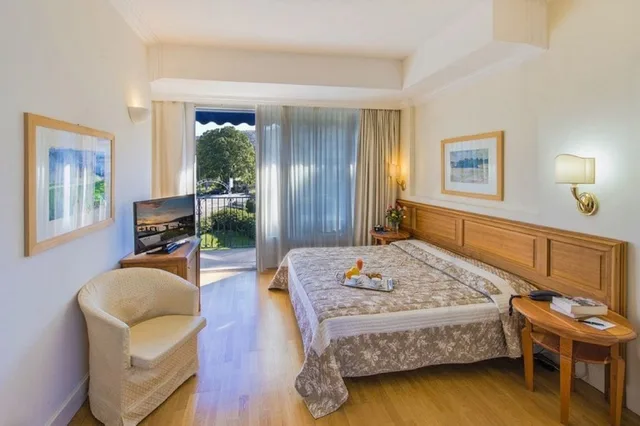 غرفة كومفورت بسريرين منفصلين، Hotel Royal 2/8