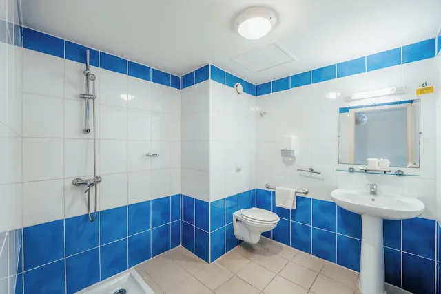 غرفة أساسية رباعية بأربعة أسرّة بغرفة نوم واحدة، Centre International de Sejour Hostel 5/5