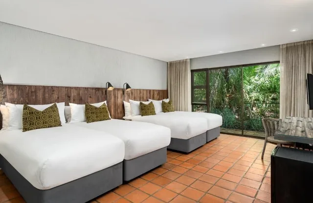 Deluxe, Family, 2 King Beds, Protea Hotel By Marriott Kruger Gate 6/10