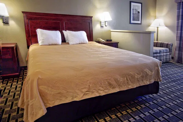 جناح بسرير كينج، Quality Inn Moore Oklahoma City 1/6