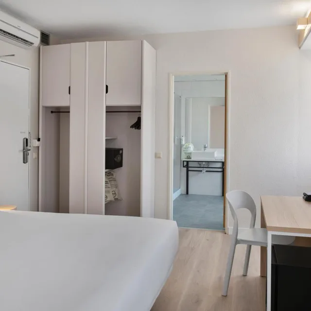 Family Room, B&B HOTEL Figueira da Foz 2/5