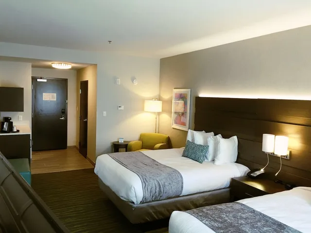 غرفة قياسية بسريرين كوين، Best Western Plus At Prien Lake Inn And Suites 1/8