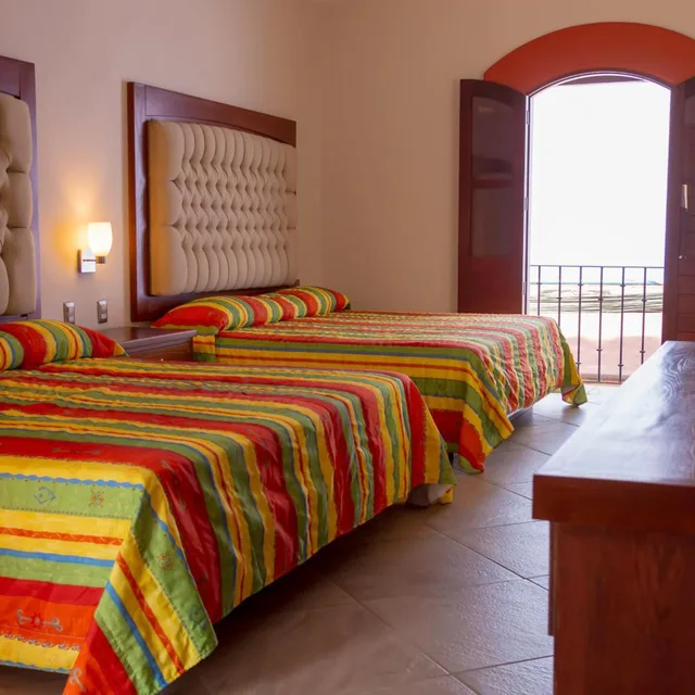 Deluxe, Double Bed, Balcony, Hotel Santa Helena Plaza 2/5