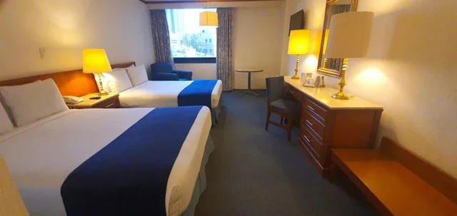 غرفة سوبيريور بسريرين منفصلين، Bristol Hotel 3/10