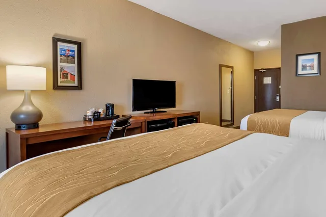 غرفة بسريرين كوين لذوي الإعاقة، Comfort Inn Shelbyville North 4/5