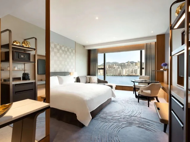 غرفة كلوب بسرير كينج بإطلالة على البحر، Kerry Hotel Hong Kong 2/8