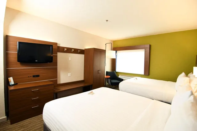 جناح بسريرين، Holiday Inn Express Hotel And Suites Port Clinton Catawba Island 6/10