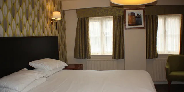 غرفة بسرير مزدوج، The Cross Hands Hotel 1/3