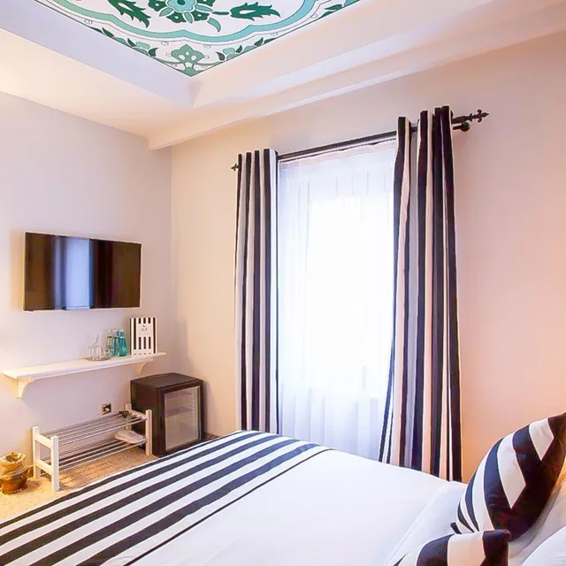 جناح، Araf Hotel 5/10