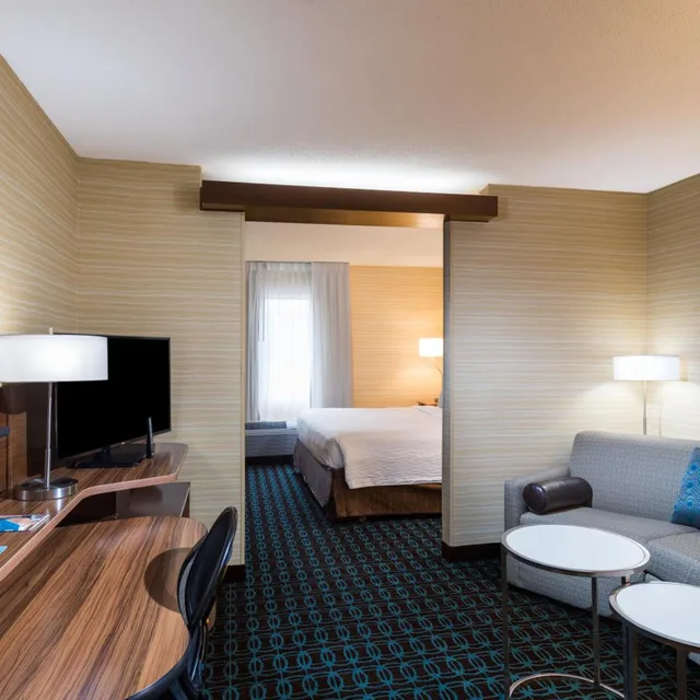 استوديو بسرير كينج مع أريكة بحوض استحمام لذوي الإعاقة، Fairfield by Marriott Inn & Suites Uncasville Mohegan Sun Area 3/9