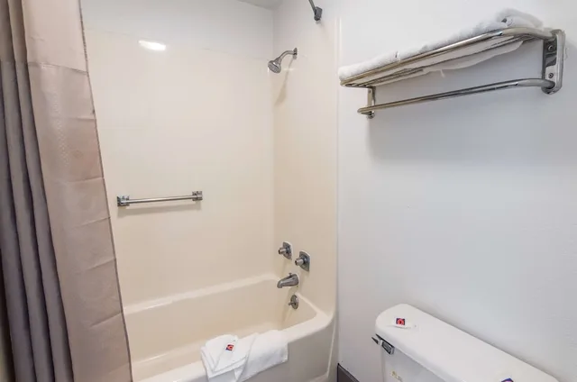 غرفة قياسية بسريرين مزدوجين للمدخنين، Motel6 Salem, VA 5/5