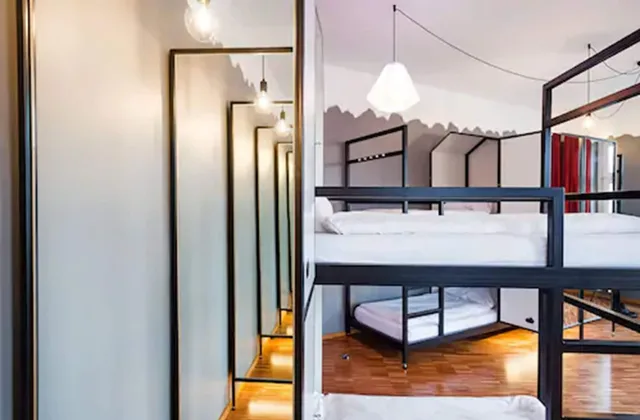 سكن مشترك مختلط اقتصادي بحمام مشترك، The Circus Hostel 1/2