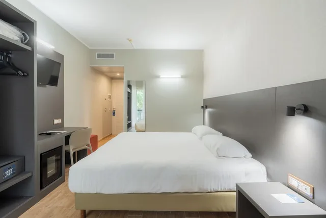 غرفة كومفورت بسرير مزدوج أو سريرين منفصلين بشرفة، Pineta Palace Roma 6/10