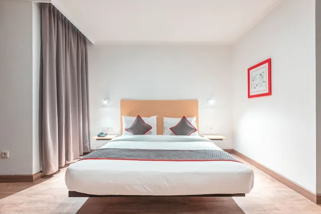 Deluxe, Double Bed, OYO Townhouse 2 Hotel Gunung Sahari 1/7