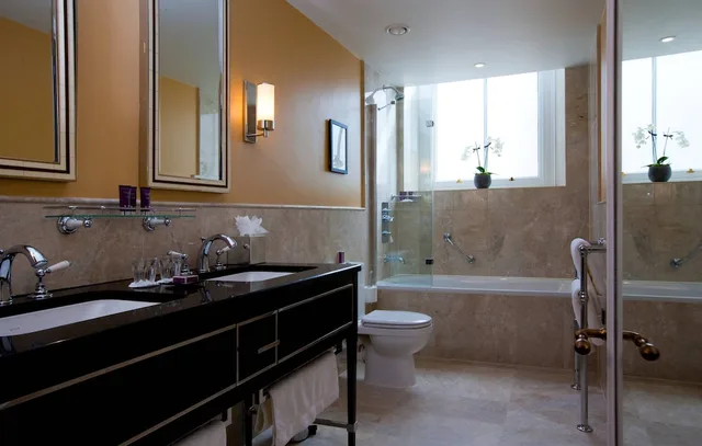 2 Bedrooms, Suite, 2 King Beds, The Gainsborough Bath Spa 1/1