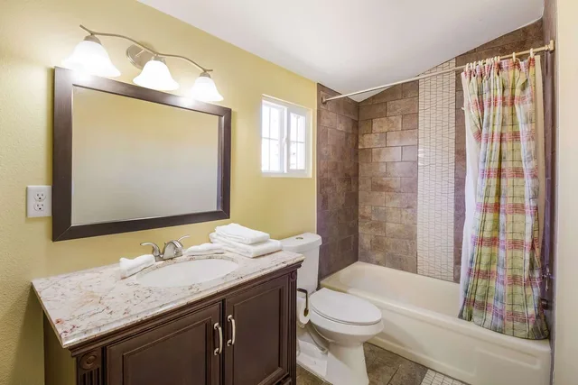 Efficiency, 2 Queen Beds, Smoking، Rodeway Inn Casper 6/6
