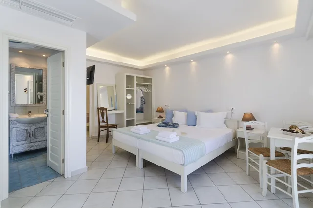 Family, Apartment, 1 Single and 2 Queen Beds, Sea View، Alexandros Studios And Apartments 10/10
