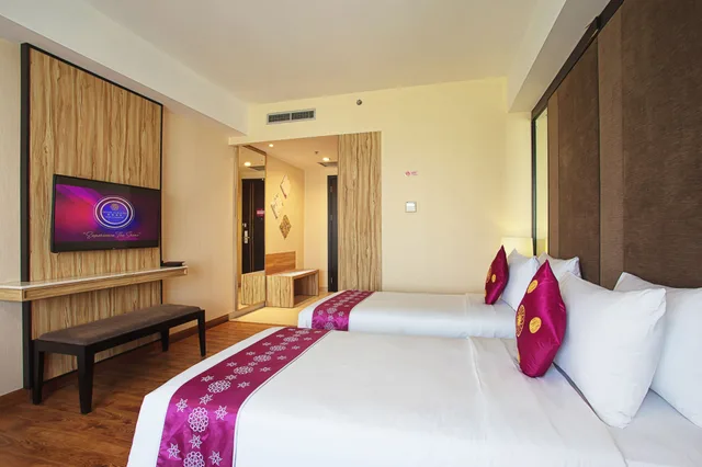 غرفة تنفيذية بسريرين منفصلين بشرفة، Grand Sunshine Resort and Convention 3/10