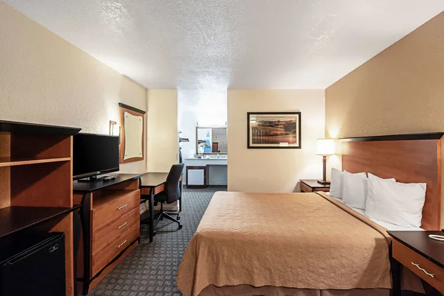 غرفة بسرير كوين لذوي الإعاقة، Rodeway Inn At Nevada State Capitol 2/9