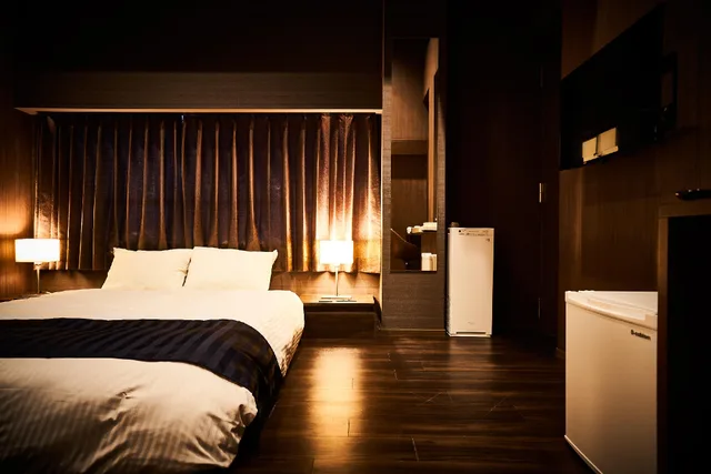 غرفة بسرير مزدوج بحمام خاص لذوي الإعاقة، AND HOSTEL HOMMACHI EAST 1/1